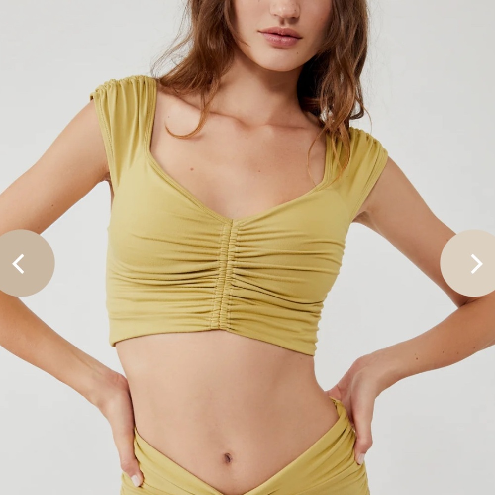 Free People - breathe deeper crop tank Size L